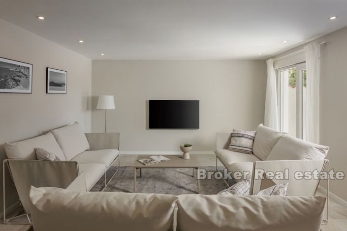 Image No.4-4 Bed Villa for sale