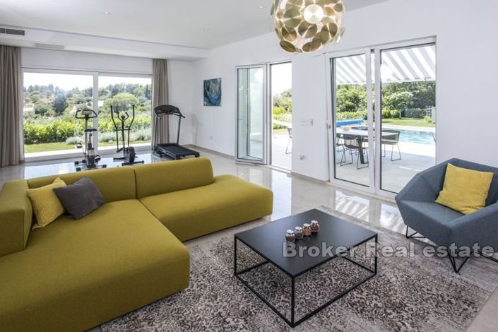 Image No.6-4 Bed Villa for sale