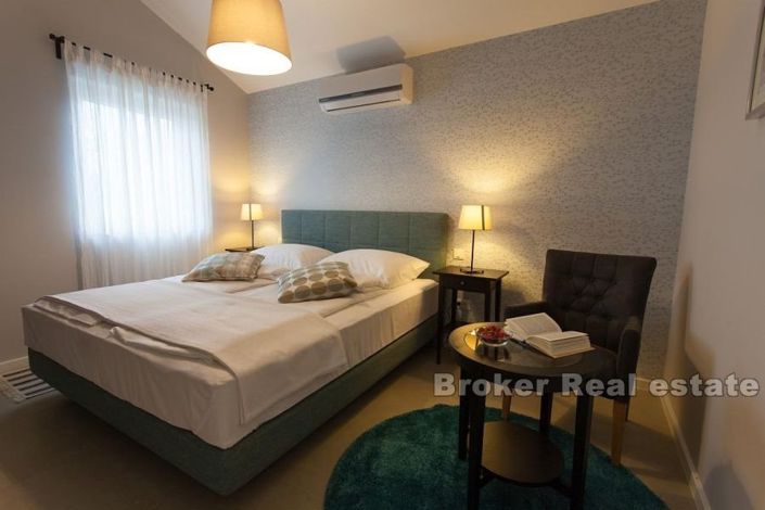 Image No.10-4 Bed Villa for sale