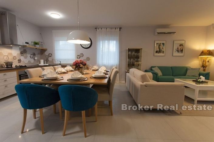 Image No.6-4 Bed Villa for sale