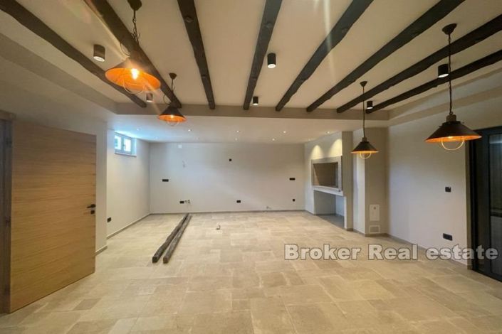 Image No.10-4 Bed Villa for sale