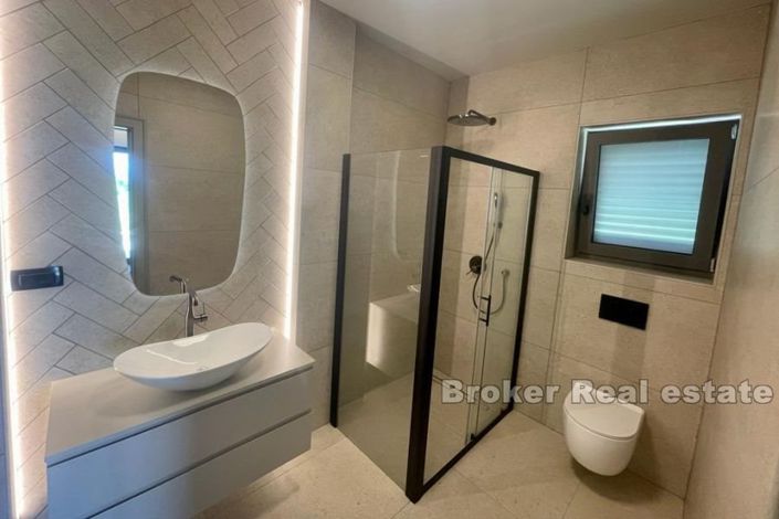 Image No.15-4 Bed Villa for sale