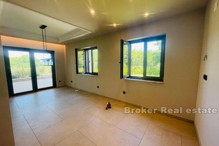 Image No.6-4 Bed Villa for sale