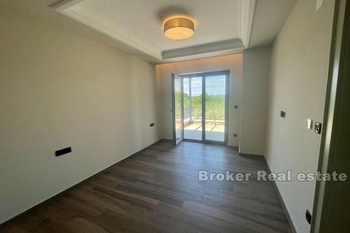 Image No.7-4 Bed Villa for sale