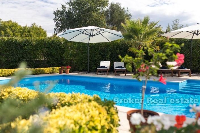 Image No.2-3 Bed Villa for sale