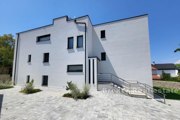 Image No.15-3 Bed Apartment for sale