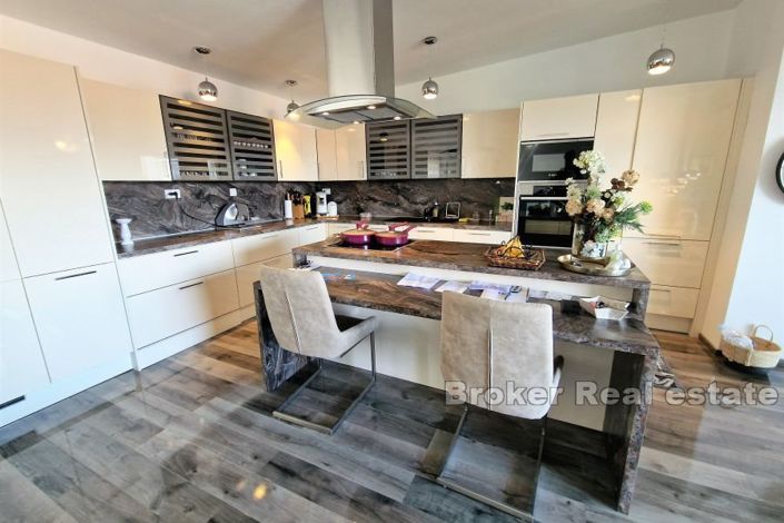 Image No.6-3 Bed Apartment for sale