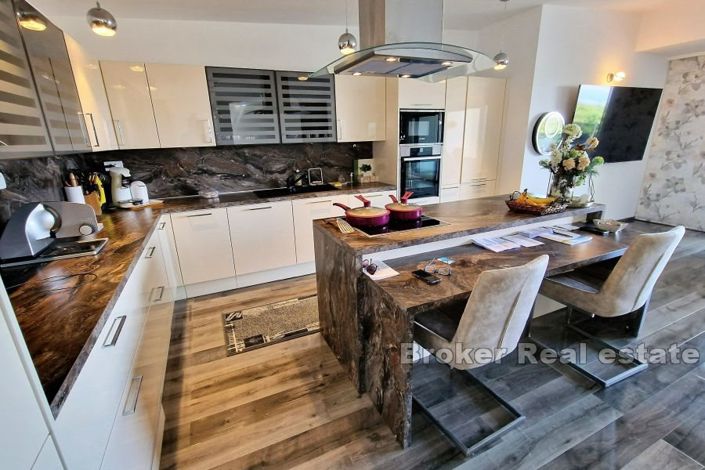 Image No.7-3 Bed Apartment for sale