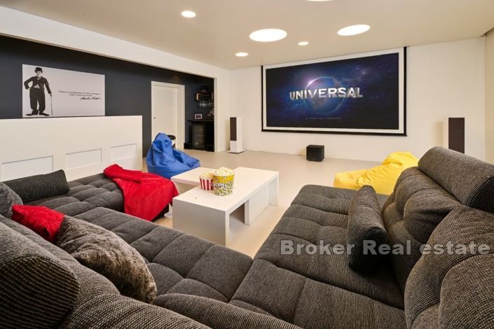 Image No.14-4 Bed Villa for sale