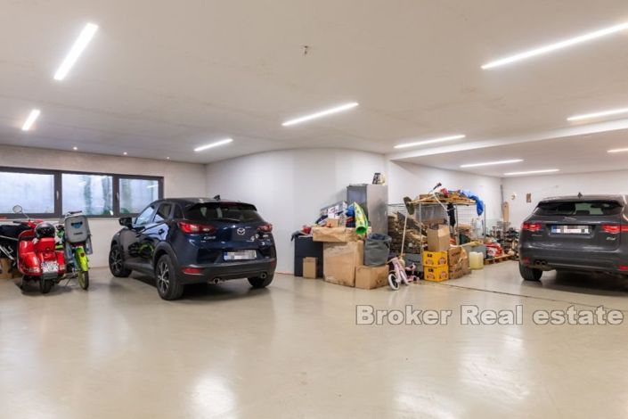 Image No.18-4 Bed Villa for sale