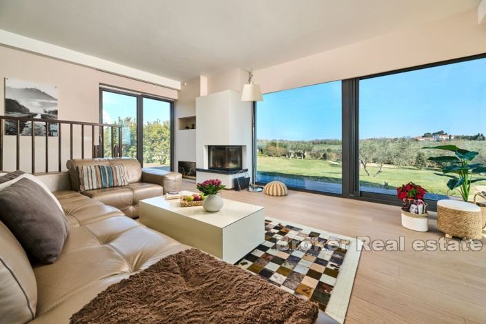 Image No.4-4 Bed Villa for sale