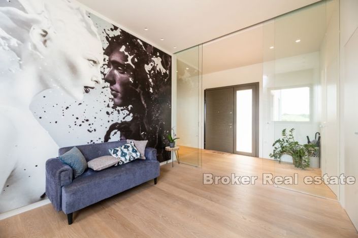 Image No.7-4 Bed Villa for sale