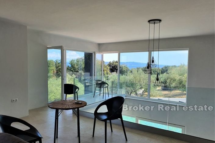 Image No.4-4 Bed Villa for sale