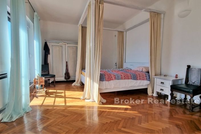 Image No.9-5 Bed Villa for sale