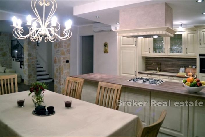 Image No.4-6 Bed Villa for sale