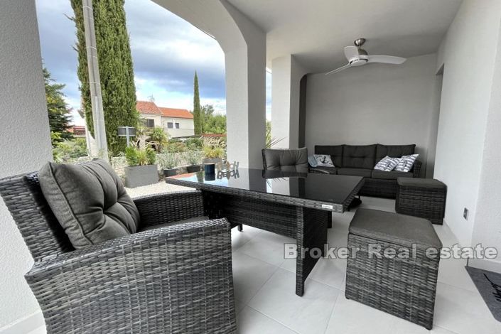 Image No.10-5 Bed Villa for sale