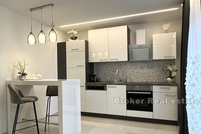 Image No.4-5 Bed Villa for sale