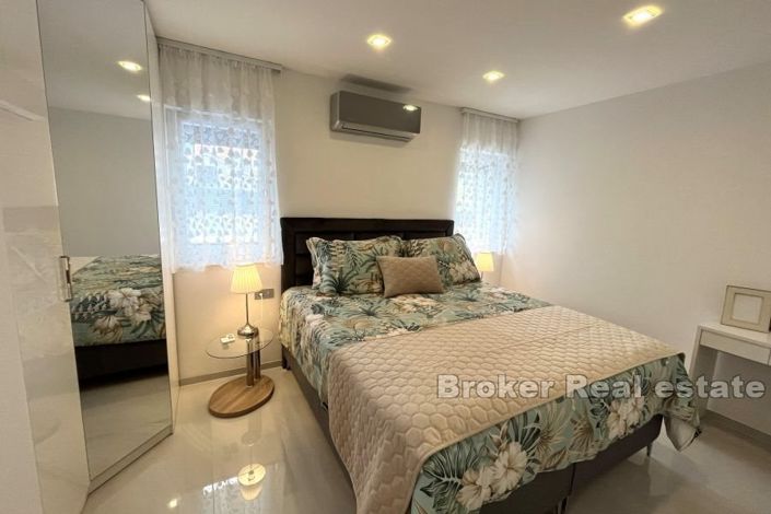 Image No.5-5 Bed Villa for sale