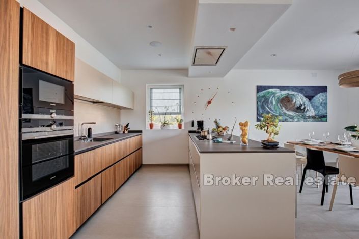 Image No.5-4 Bed Villa for sale