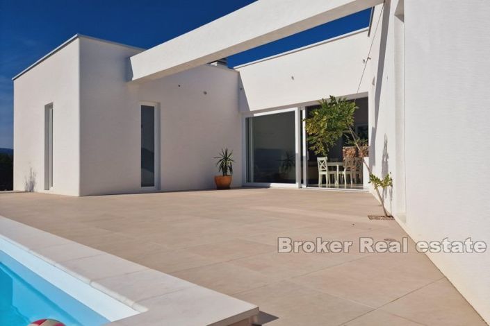 Image No.10-3 Bed Villa for sale