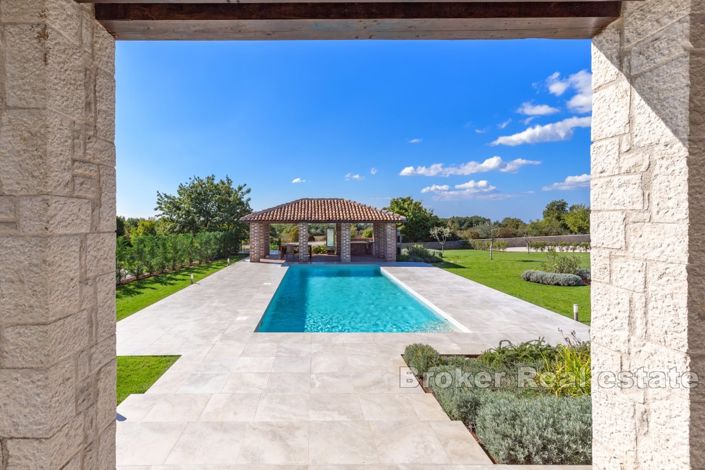 Image No.2-3 Bed Villa for sale