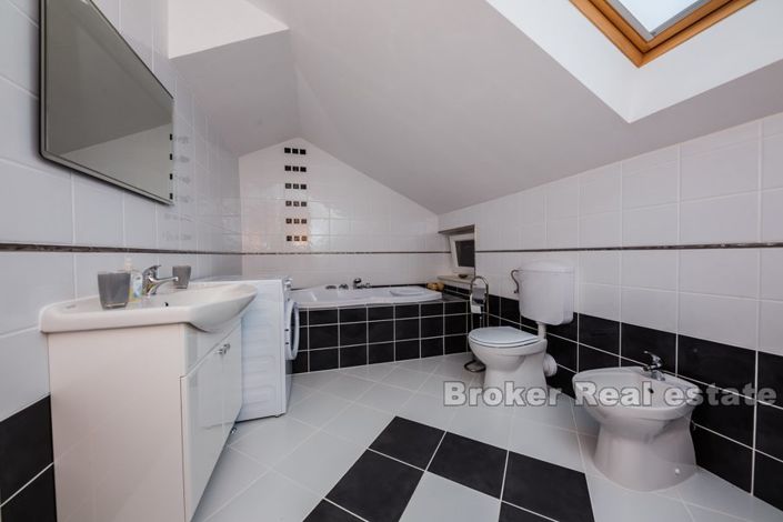 Image No.14-4 Bed Villa for sale