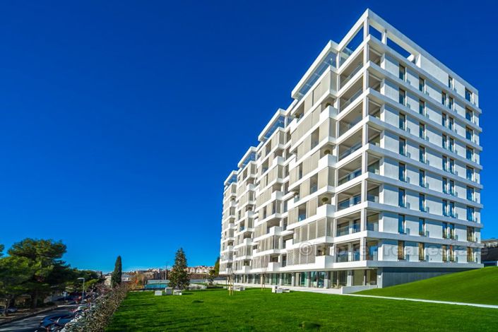 Image No.4-Appartement de 2 chambres à vendre à Pazdigrad