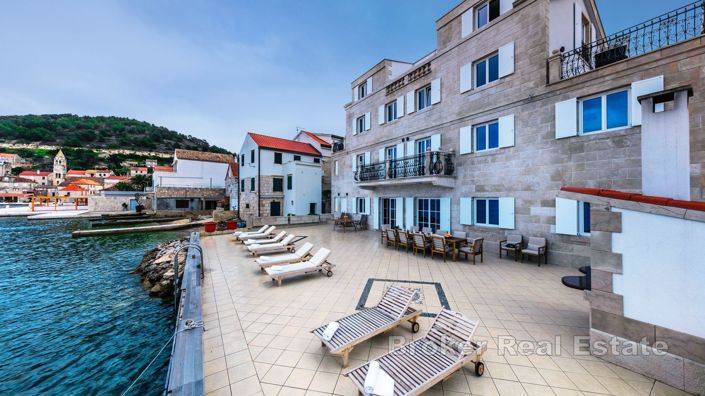 Image No.2-9 Bed Villa for sale