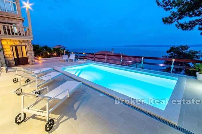 Image No.4-7 Bed Villa for sale