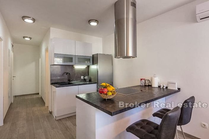 Image No.2-Villa de 9 chambres à vendre à Rogoznica