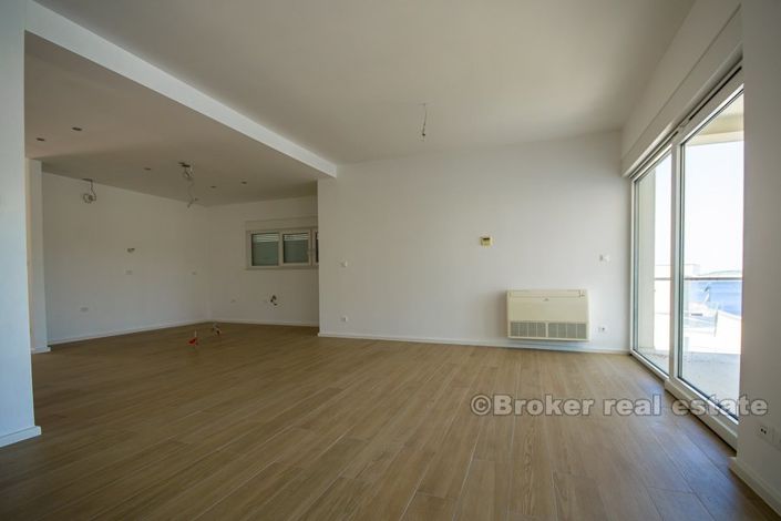 Image No.12-4 Bed Villa for sale