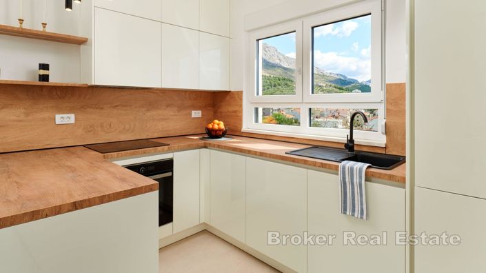 Image No.10-Villa de 6 chambres à vendre à Omiš