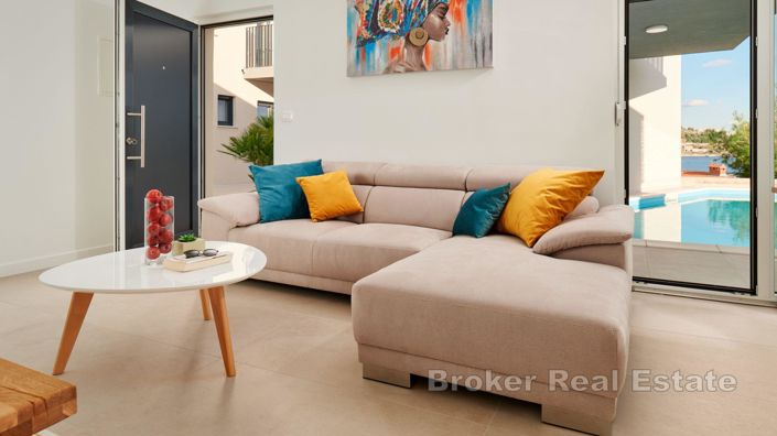 Image No.23-Villa de 6 chambres à vendre à Omiš