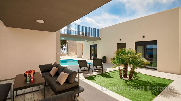 Image No.3-Villa de 6 chambres à vendre à Omiš