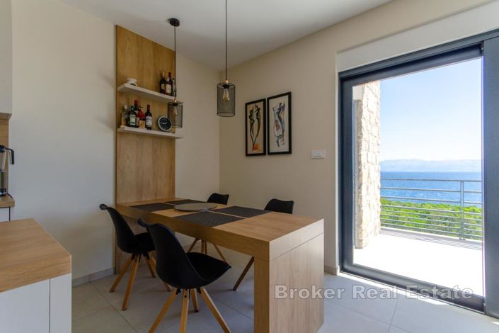 Image No.11-8 Bed Villa for sale