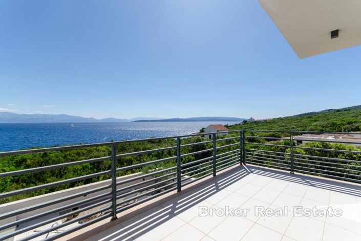 Image No.18-8 Bed Villa for sale