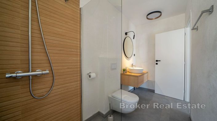 Image No.18-5 Bed Villa for sale