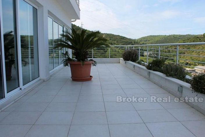 Image No.5-6 Bed Villa for sale