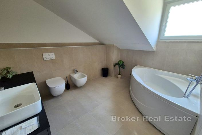 Image No.11-Appartement de 3 chambres à vendre à Kaštel Gomilica