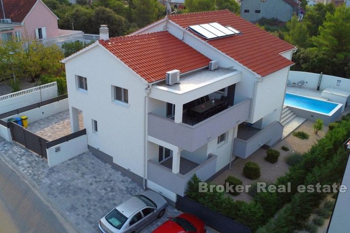 Image No.3-10 Bed Villa for sale