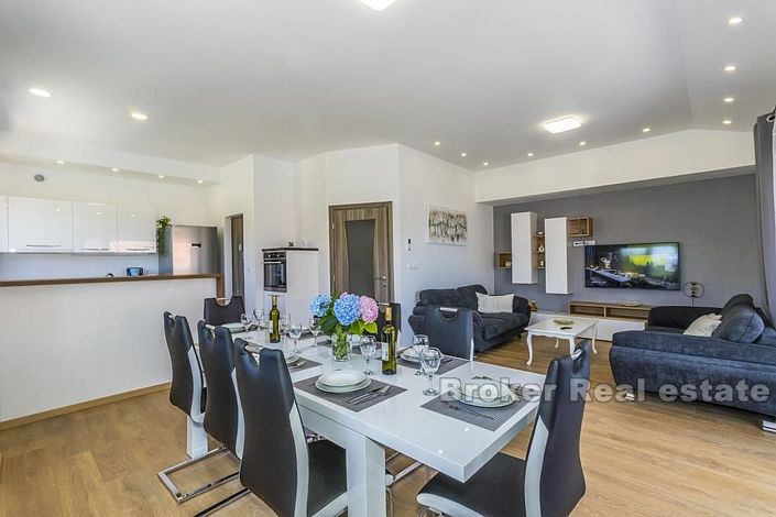 Image No.5-10 Bed Villa for sale