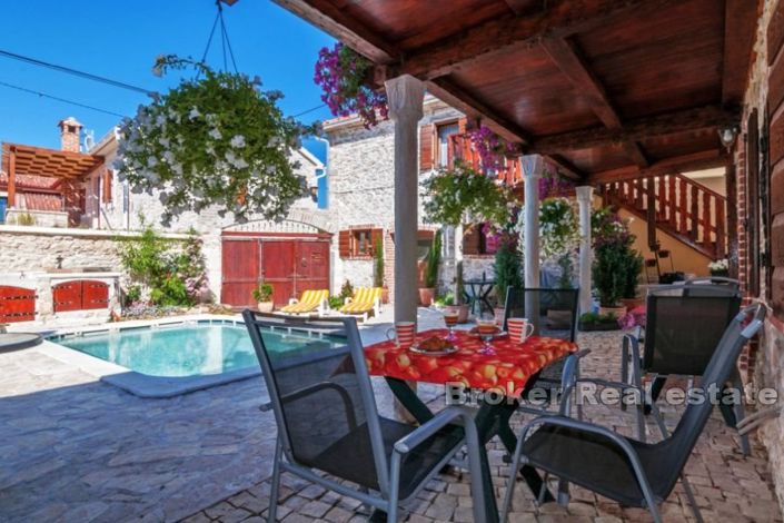 Image No.2-Villa de 9 chambres à vendre à Arbanasi