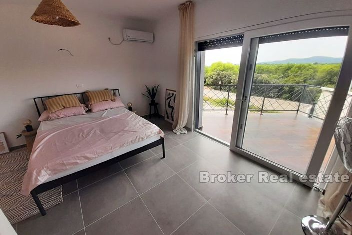 Image No.3-4 Bed Villa for sale