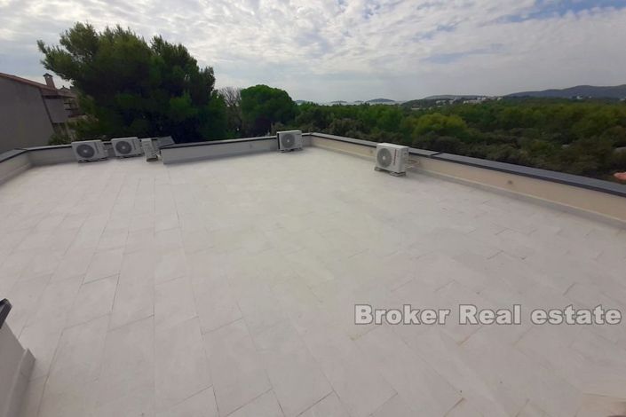 Image No.8-4 Bed Villa for sale