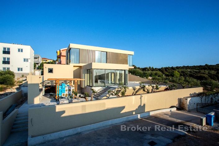 Image No.10-3 Bed Villa for sale