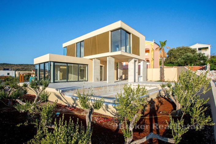 Image No.8-3 Bed Villa for sale