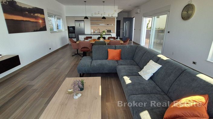 Image No.6-Villa de 4 chambres à vendre à Omiš