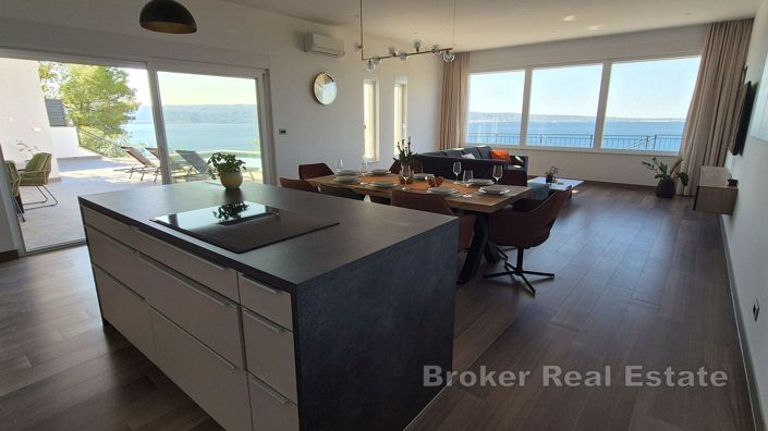 Image No.9-Villa de 4 chambres à vendre à Omiš