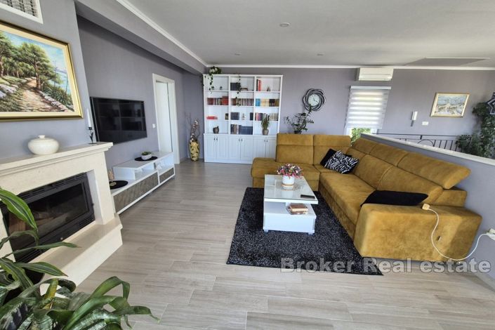 Image No.3-4 Bed Villa for sale