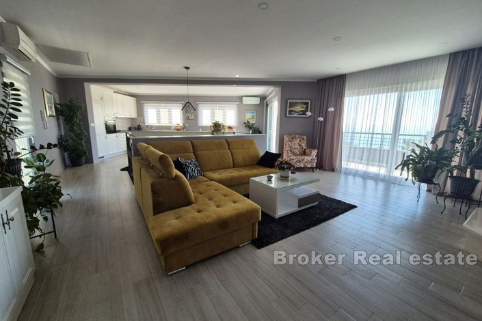 Image No.4-4 Bed Villa for sale